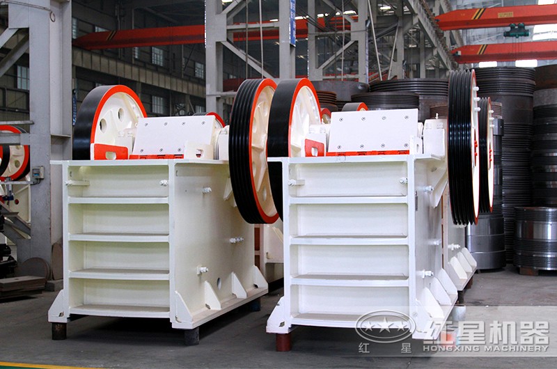 顎式破石機焊接機架結(jié)構(gòu)，牢固可靠